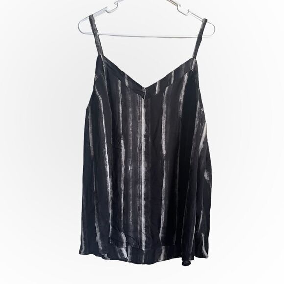 Torrid Georgette Tunic Cami Chiffon Blouse 2X - Picture 4 of 10